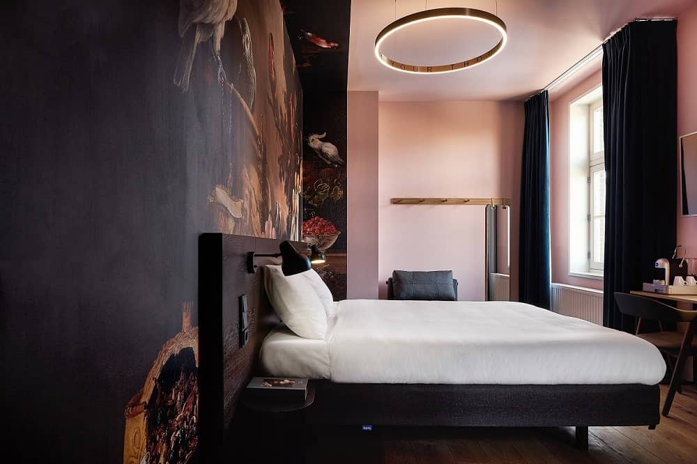 Epic Eden XL Room Bed - Hotel Mariënhage Eindhoven Domusdela